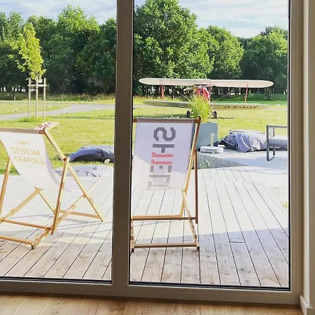 Airpark-lodge Feriehus Lärz